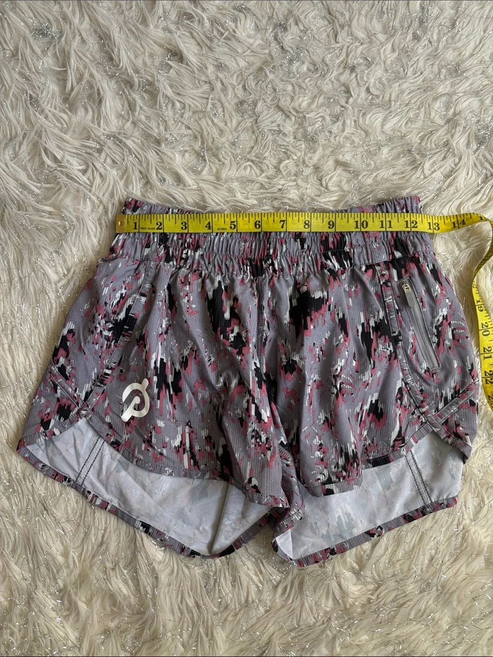 Lululemon Peloton Women's Gray and Pink Printed Speed Up Low Rise Shorts Size 6